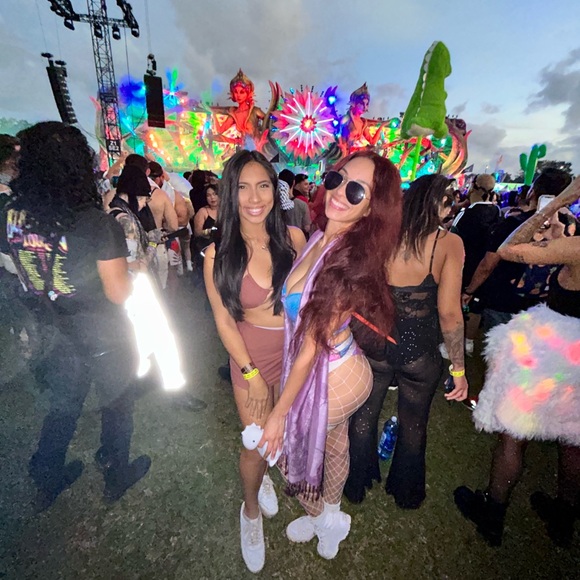 Tasteful Girl Under the Sea set - Picture 3 of 3